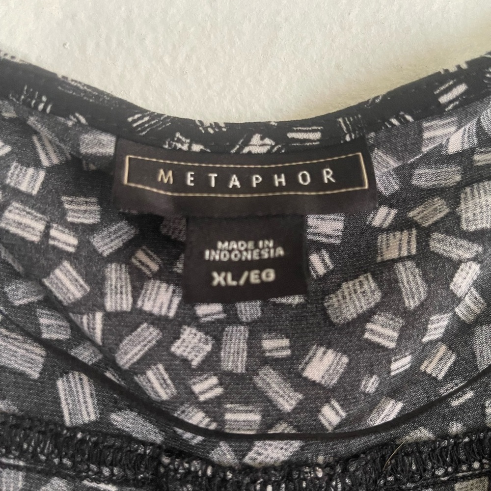 Metaphor Romper - Picture 3 of 4